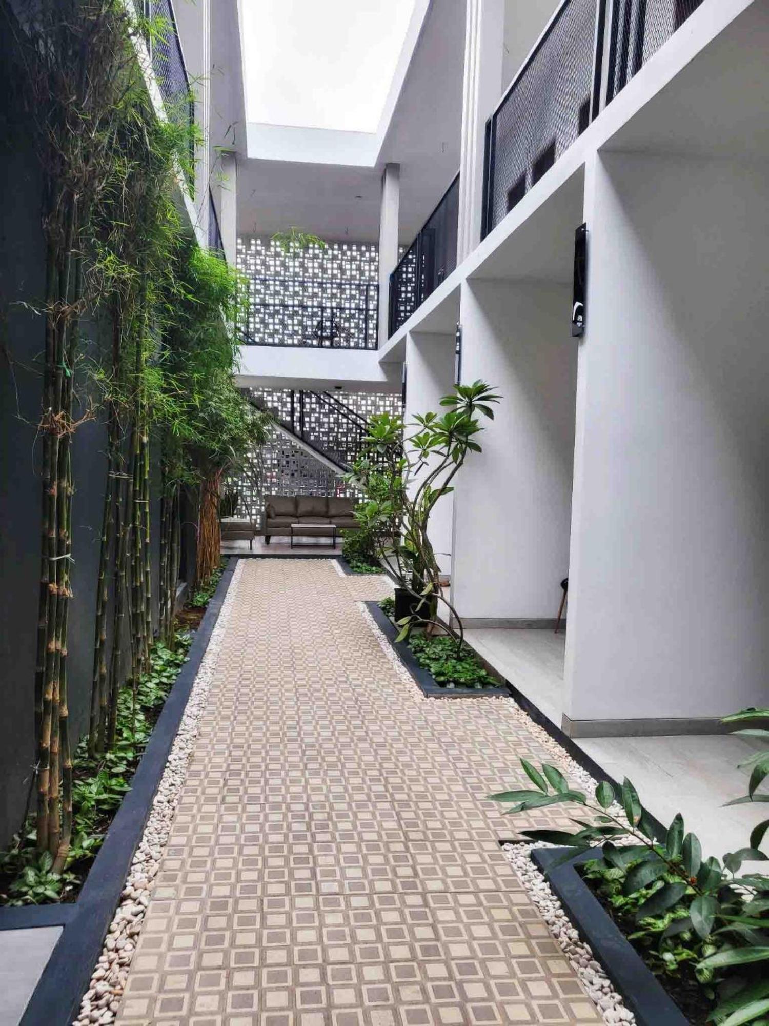 Cabin15 - Syariah Blitar Exterior photo